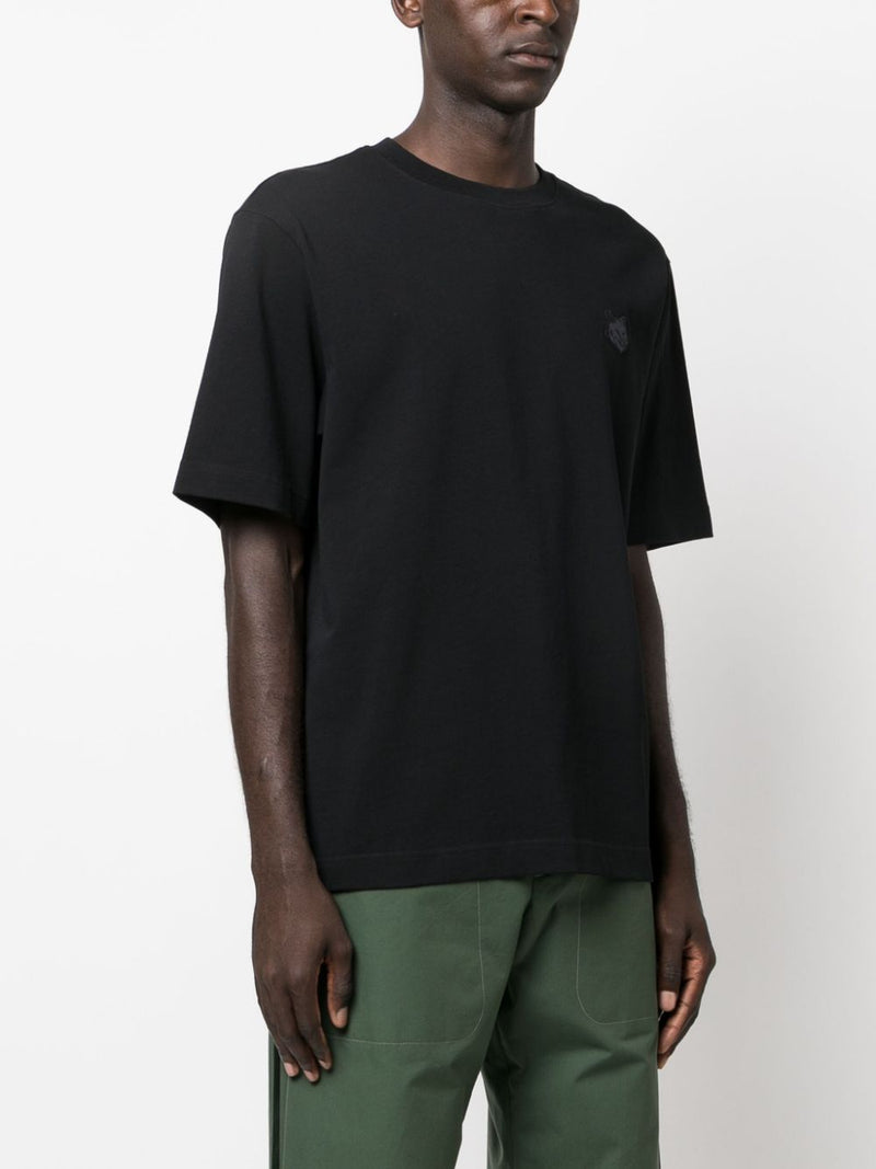 Tricou